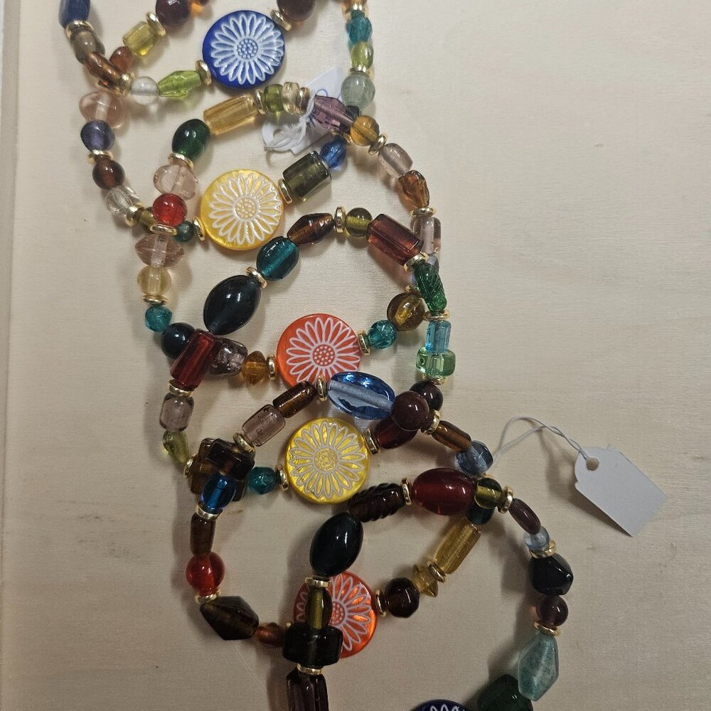 Bracelet - elastic - colored crystals